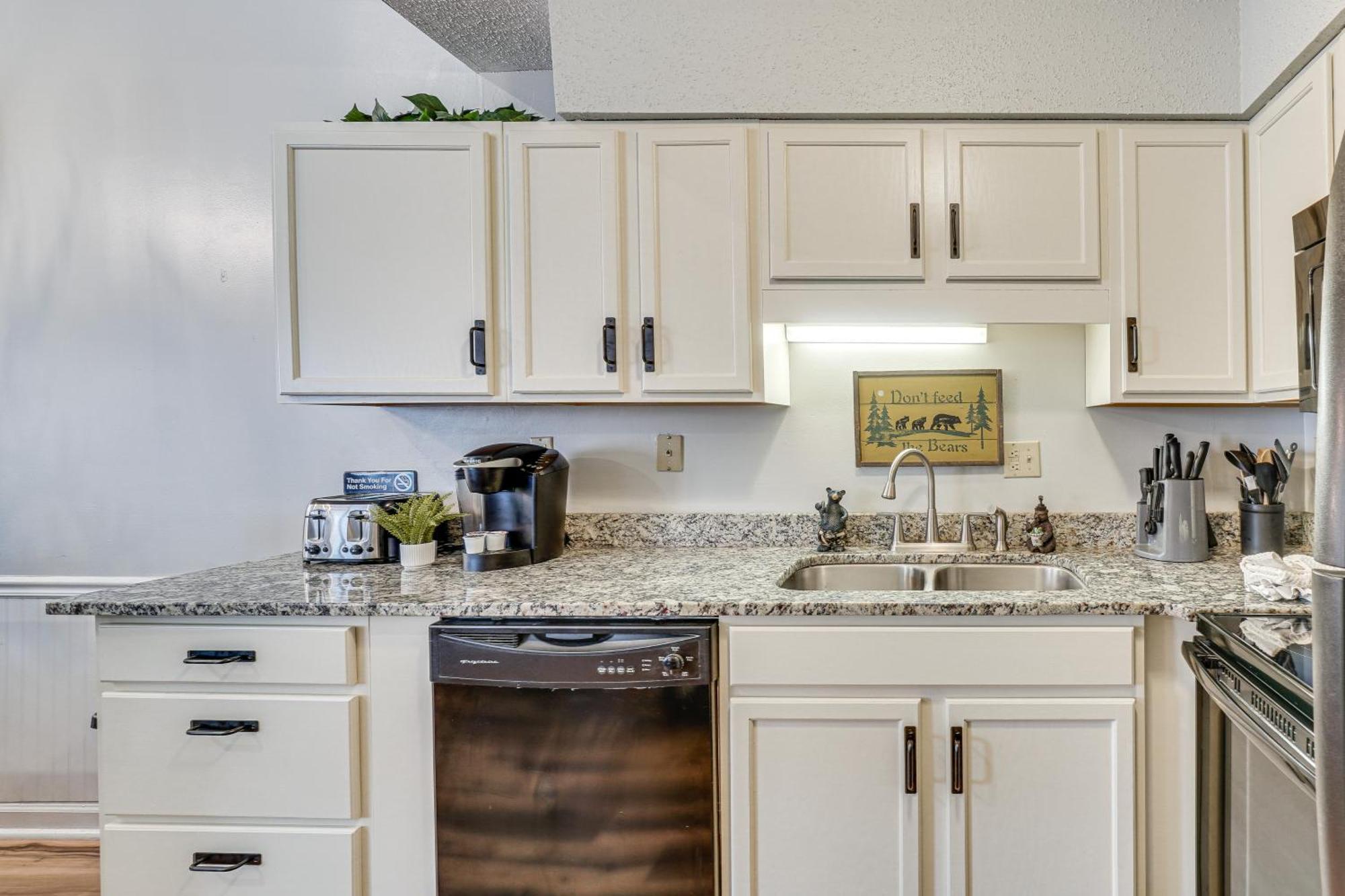 Downtown Gatlinburg Condo With Mountain-View Balcony Екстериор снимка